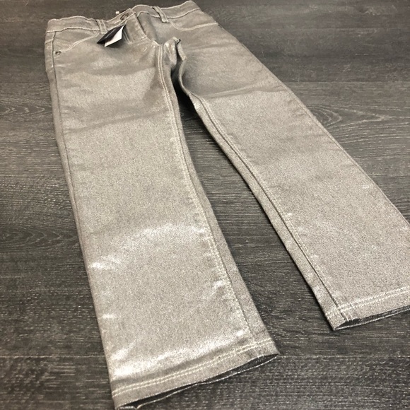 Shinny pants - Picture 2 of 4